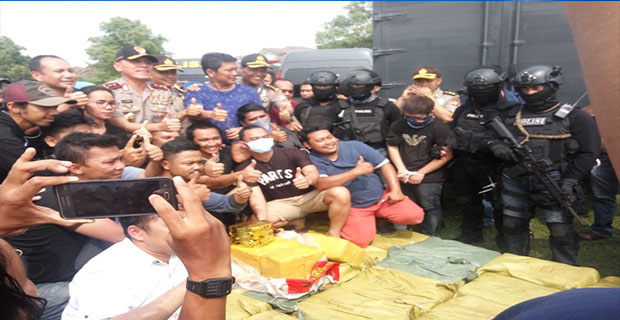 penyelundupan-1-ton-sabu-berhasil-di-gagalkan-oleh-pihak-kepolisan-indonesia